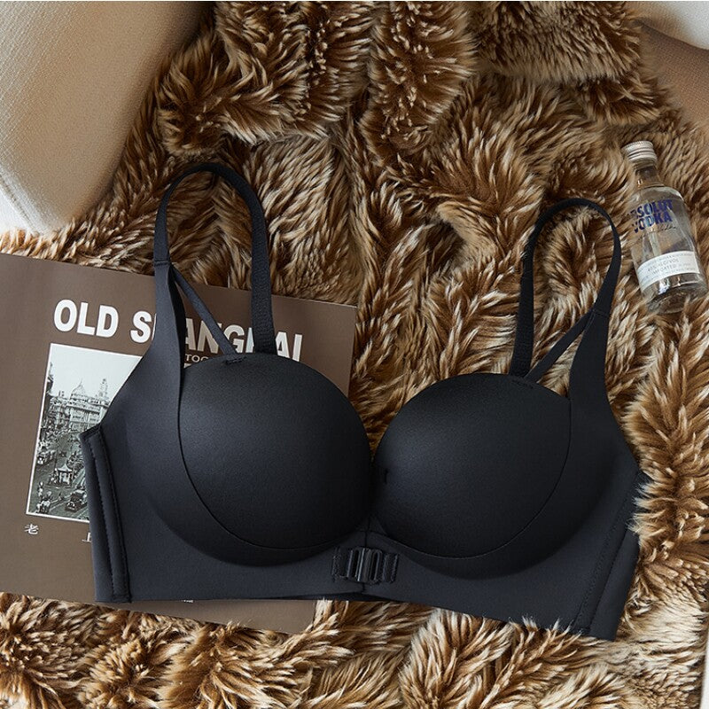 Front-fastening leopard print bra